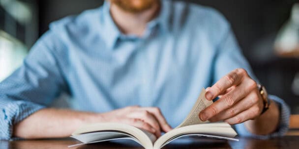 Top 12 Best Books for Real Estate Agents: Essential Reads for Career Success 